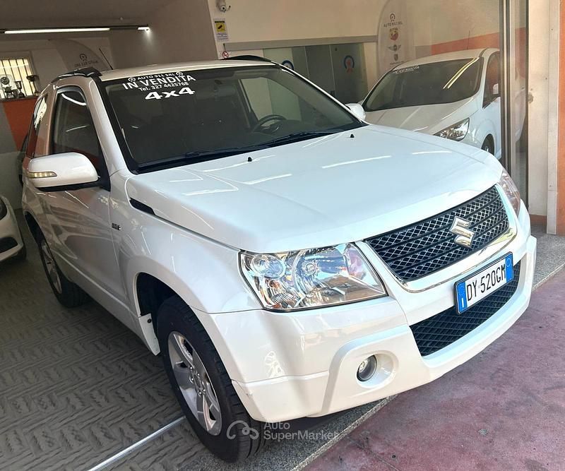 Usata Suzuki Grand Vitara 129 CV (94 kW) 2009 Bianco SUV