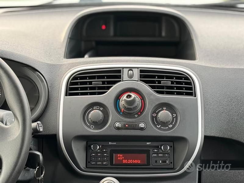 Usata Renault Kangoo 90 CV (66 kW) 2016 Bianco Monovolume