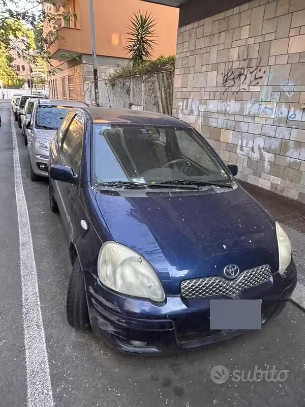 Usata Toyota Yaris 2003 Blu Berlina