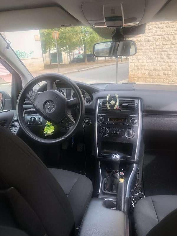 Usata Mercedes B180 109 CV (80 kW) 2010 Monovolume