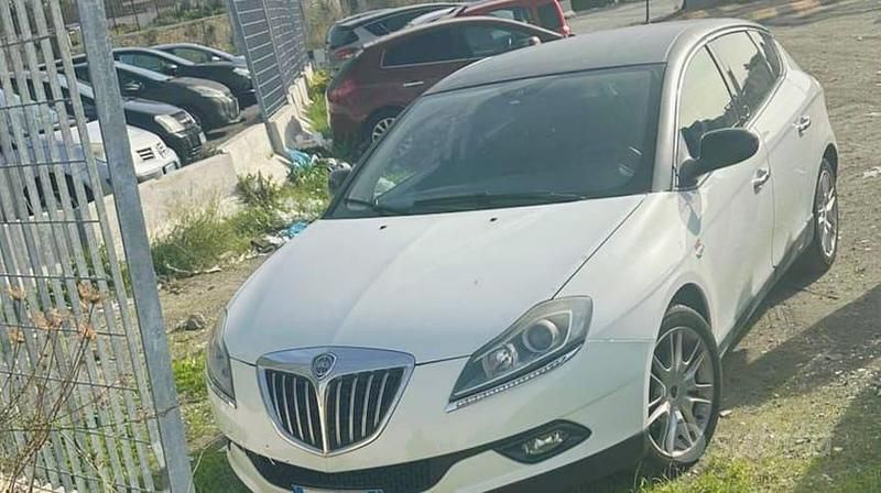 Usata Lancia Delta 105 CV (77 kW) 2009 Bianco Utilitaria