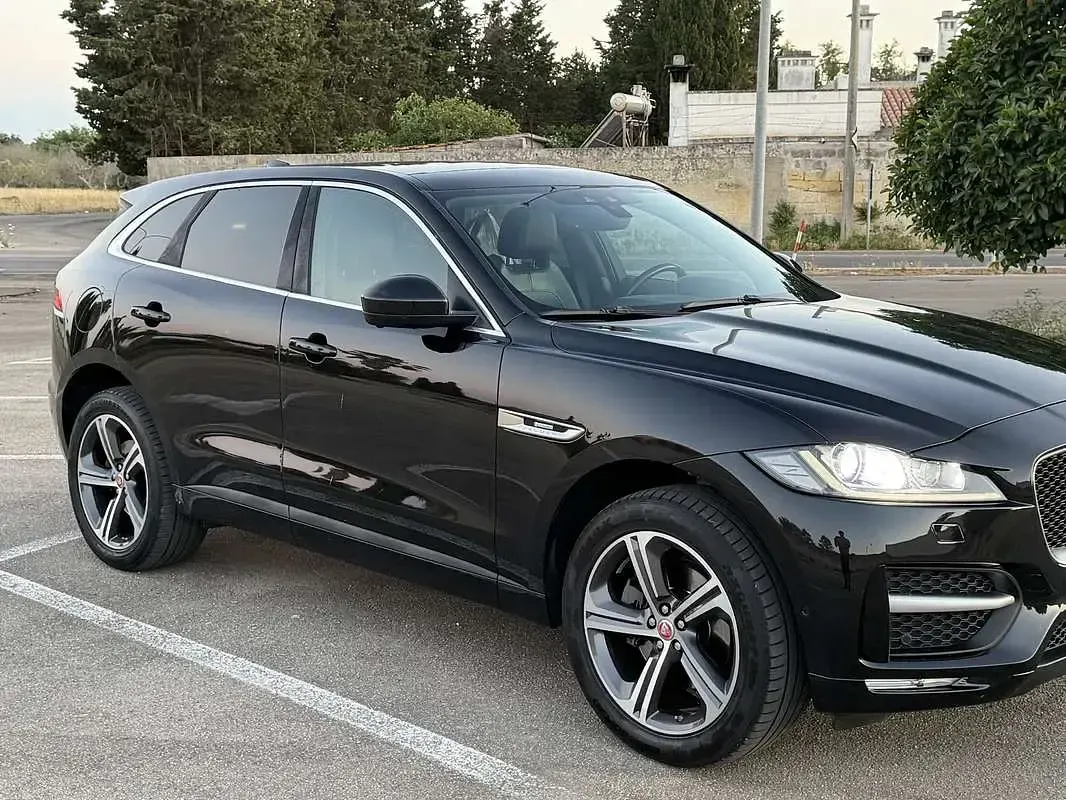Usata Jaguar F-Pace R-Sport 179 CV (131 kW) 2019 SUV