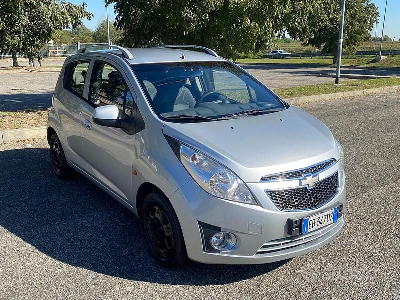 Grigio Usata 2010 Chevrolet Spark Due volumi | 3100 € (Buon prezzo) - Immagine 1/4