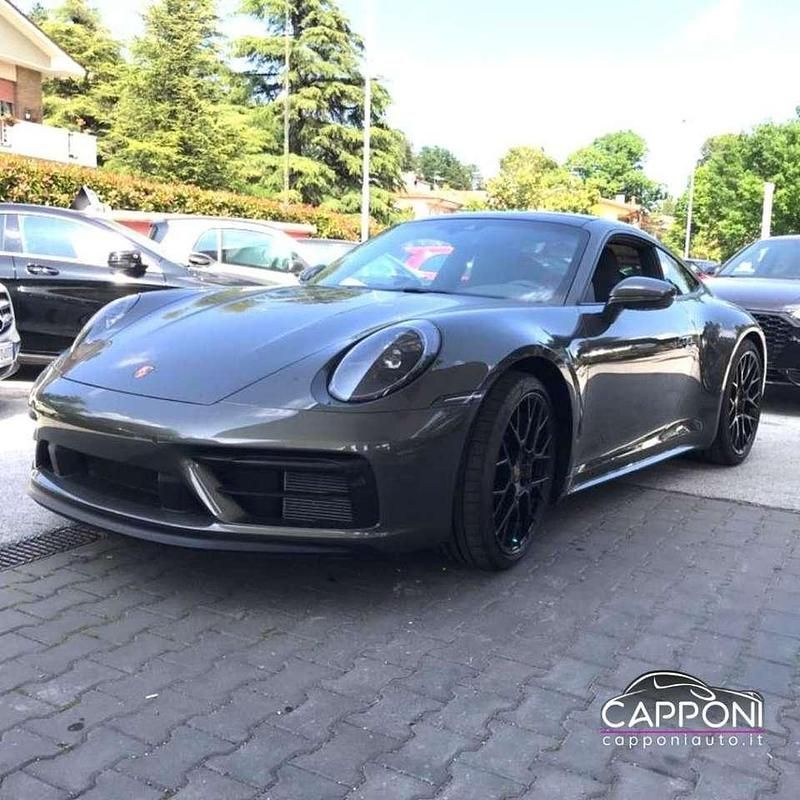 Usata Porsche 911 Carrera 4 GTS 480 CV (353 kW) 2022 Verde Coupé