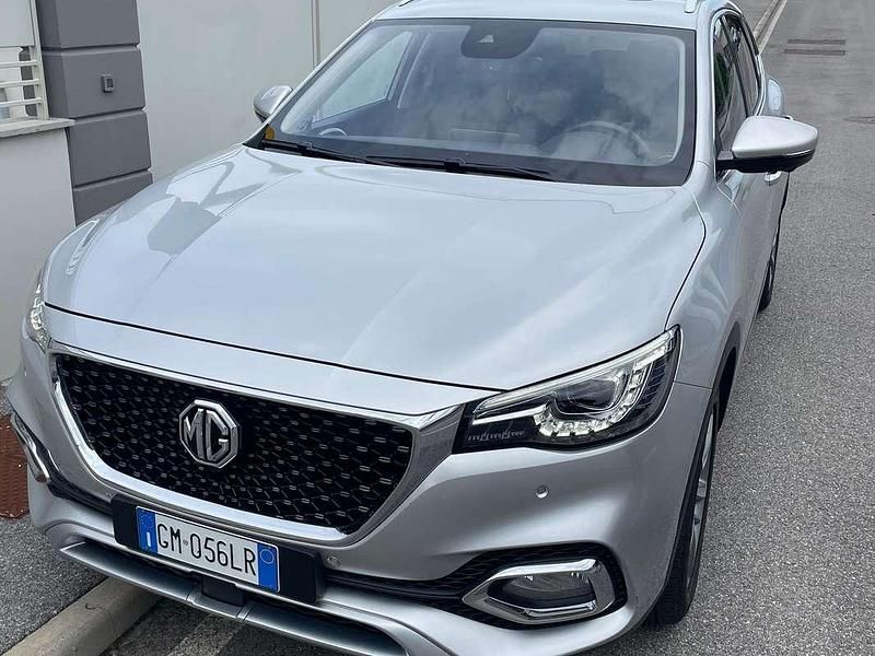 Argento Usata 2023 MG HS Luxury SUV | 20.800 € (Molto cara) - Immagine 1/4