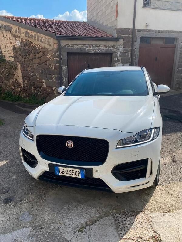 Usata Jaguar F-Pace 180 CV (132 kW) 2019 Bianco SUV