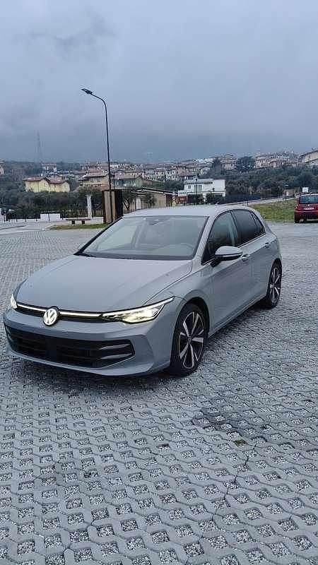 Usata VW Golf VIII Life 116 CV (85 kW) 2024 Berlina