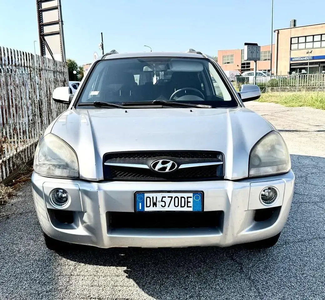 Usata Hyundai Tucson Active 141 CV (103 kW) 2009 Argento SUV