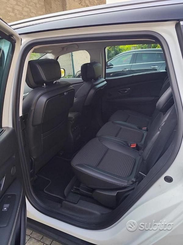 Usata Renault Grand Scénic IV 160 CV (117 kW) 2018 Bianco Monovolume