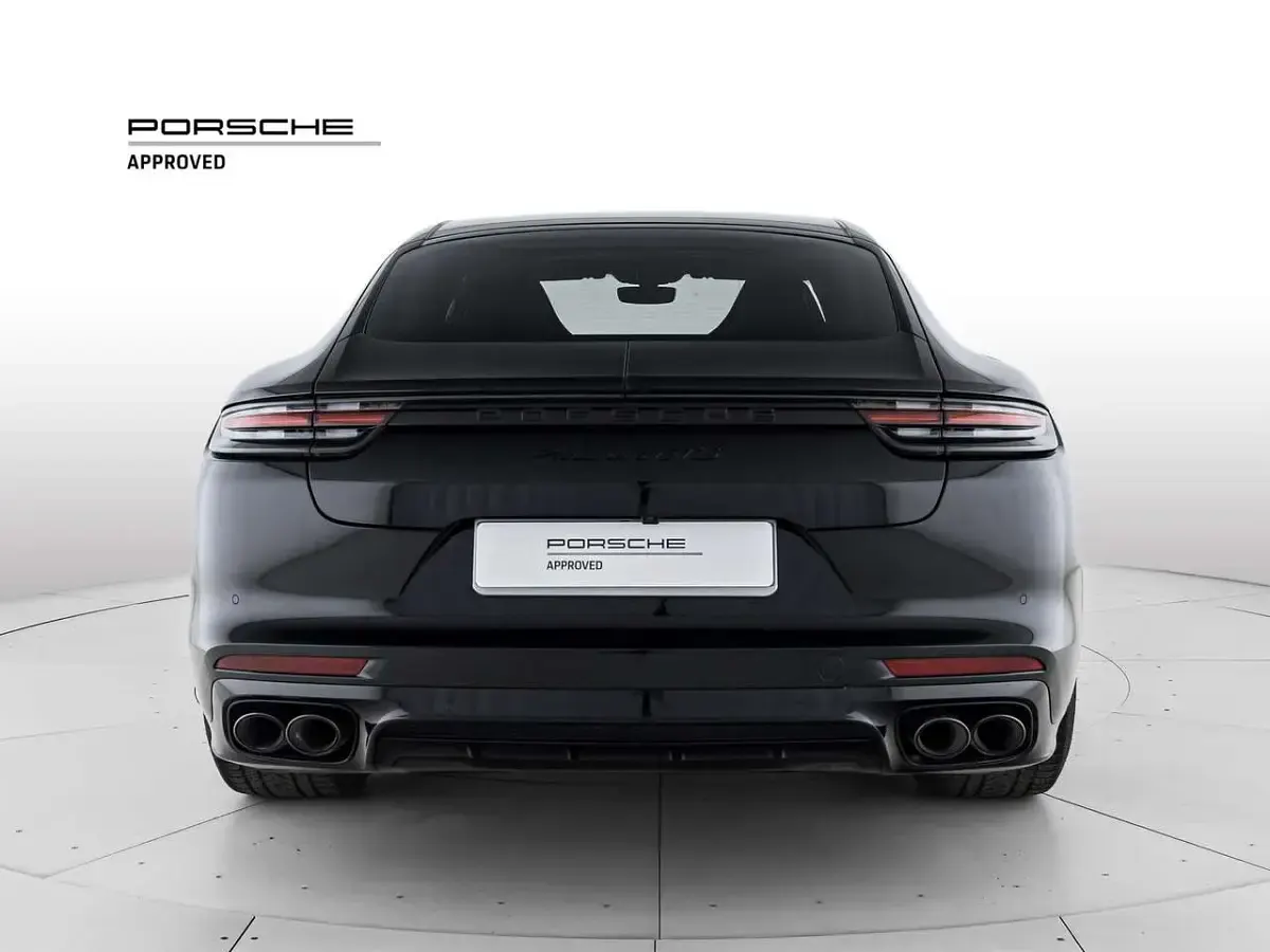 Usata Porsche Panamera 460 CV (338 kW) 2020 A1 nero Utilitaria