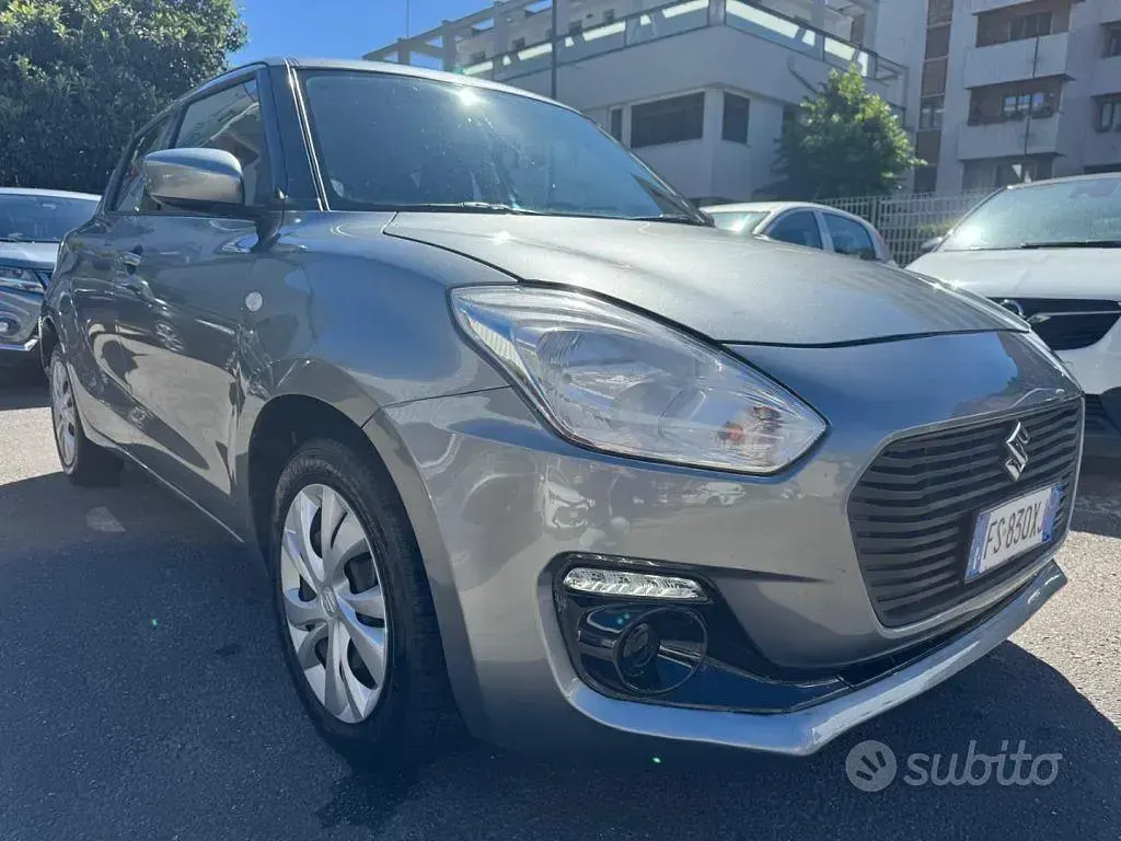 Usata Suzuki Swift Cool 90 CV (66 kW) 2018 Grigio Utilitaria
