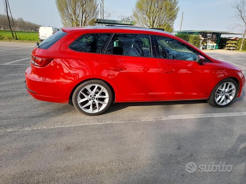 Usata Seat Leon FR 150 CV (110 kW) 2014 Rosso Station wagon