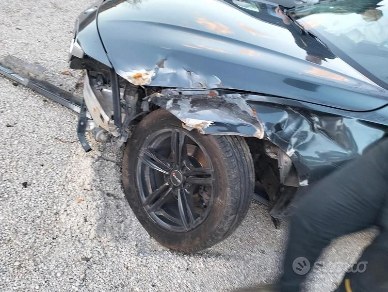 Usata BMW 318 2016 Grigio Station wagon