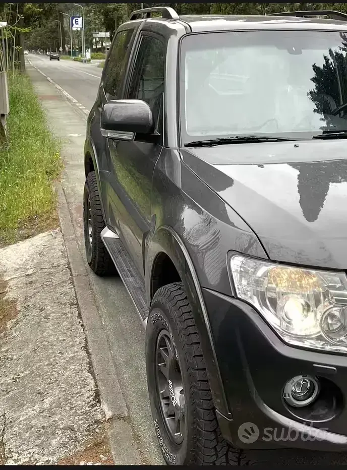 Usata Mitsubishi Pajero 200 CV (147 kW) 2012 Marrone SUV