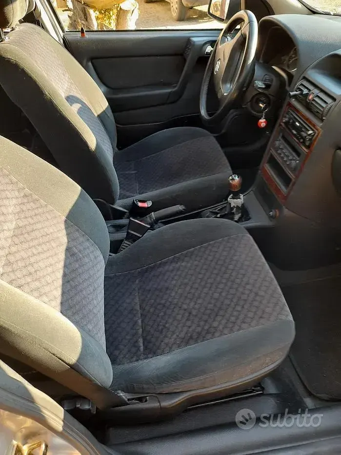 Usata Opel Astra 90 CV (66 kW) 2001 Grigio Berlina