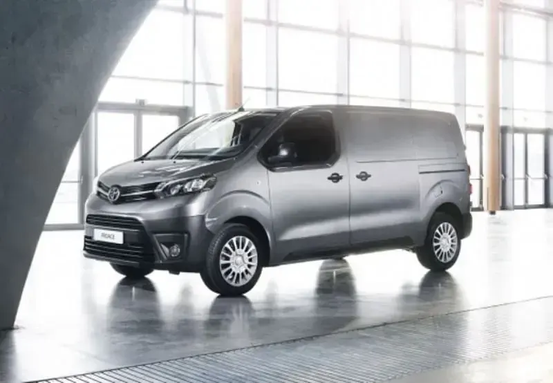 Usata Toyota Proace Comfort 120 CV (88 kW) 2024 Bianco Monovolume