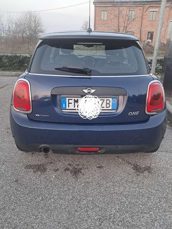 Usata Mini ONE 102 CV (75 kW) 2017 Utilitaria
