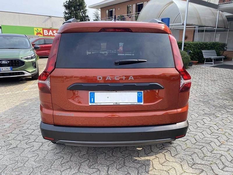 Usata Dacia Jogger Extreme 101 CV (74 kW) 2022 Rosso Monovolume