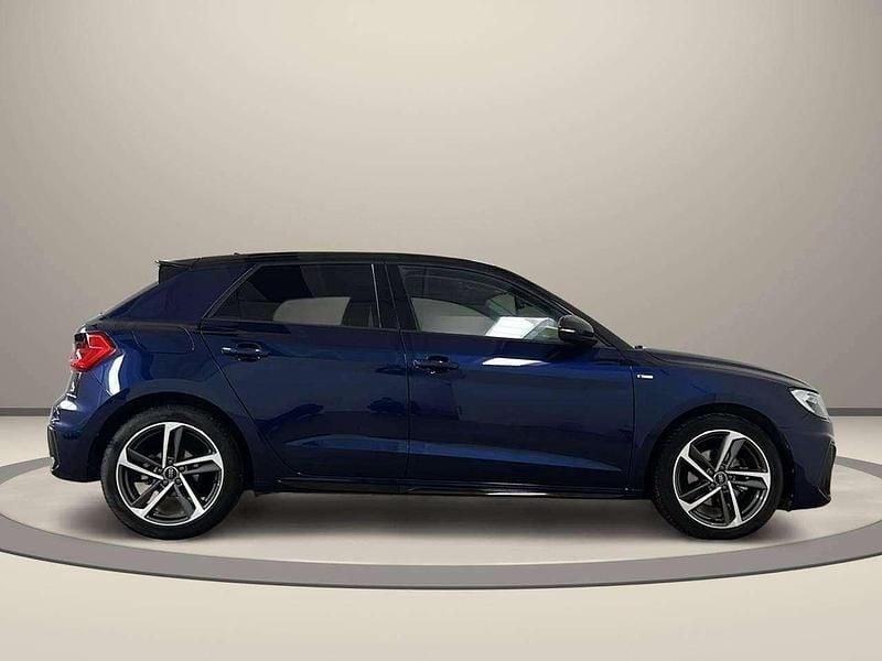 Usata Audi A1 Ambiente 116 CV (85 kW) 2025 Blu / metallizzato Berlina