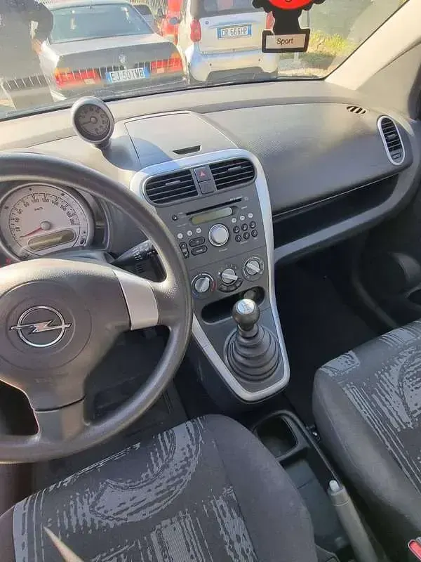 Usata Opel Agila Enjoy 94 CV (69 kW) 2011 Utilitaria
