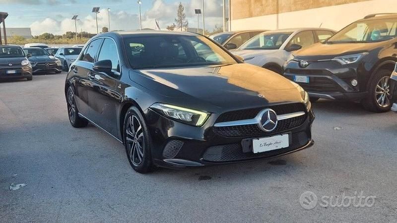 Usata Mercedes A180 116 CV (85 kW) 2020 Nero Berlina