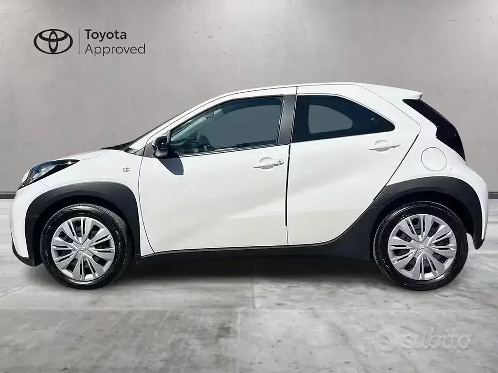 Usata Toyota Aygo X Active 72 CV (52 kW) 2023 Super white SUV