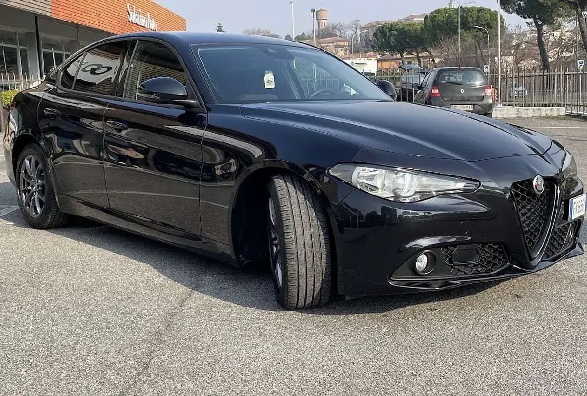 Usata Alfa Romeo Giulia 136 CV (100 kW) 2017 Berlina