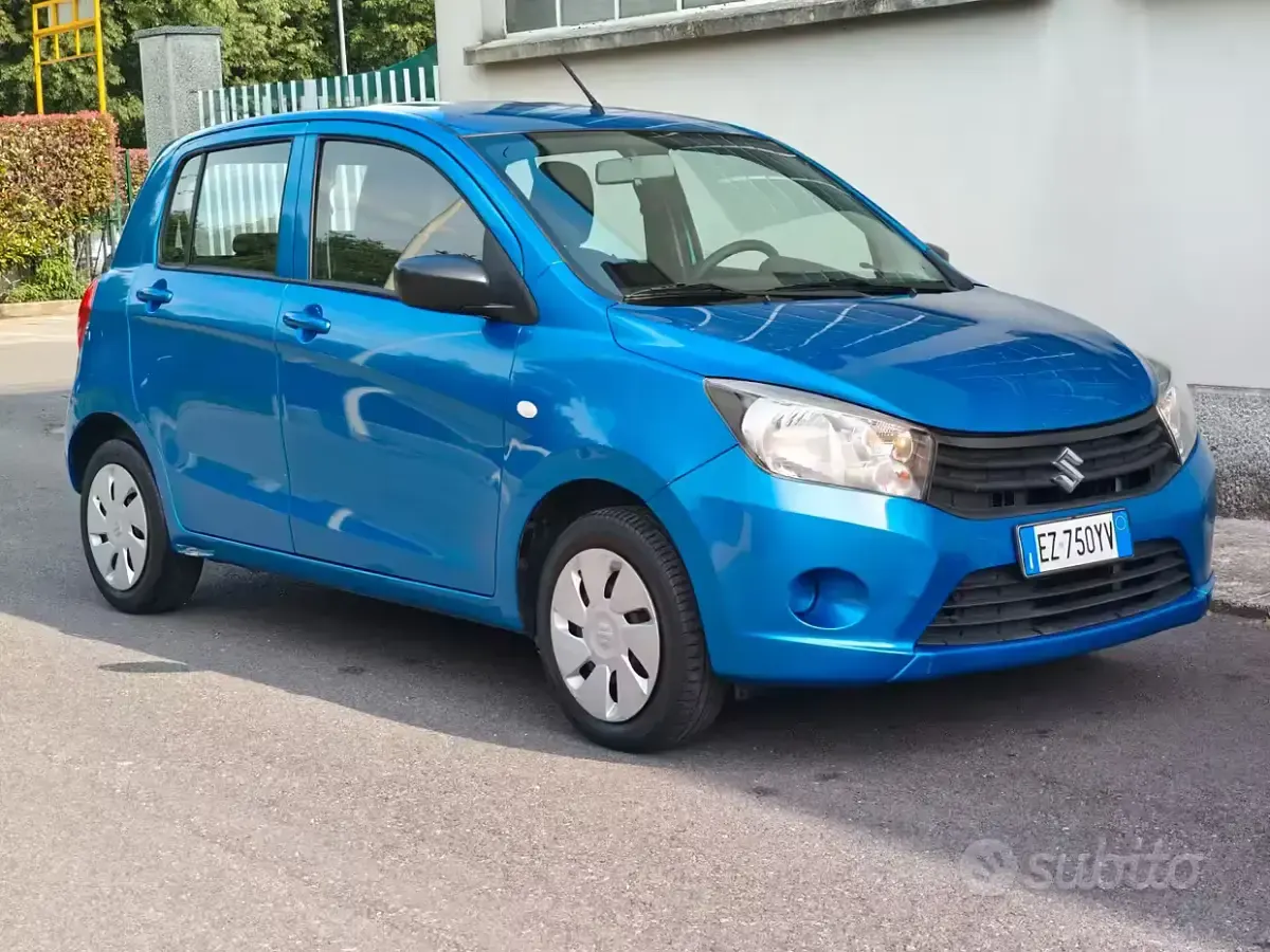 Usata Suzuki Celerio 68 CV (50 kW) 2015 Blu Utilitaria