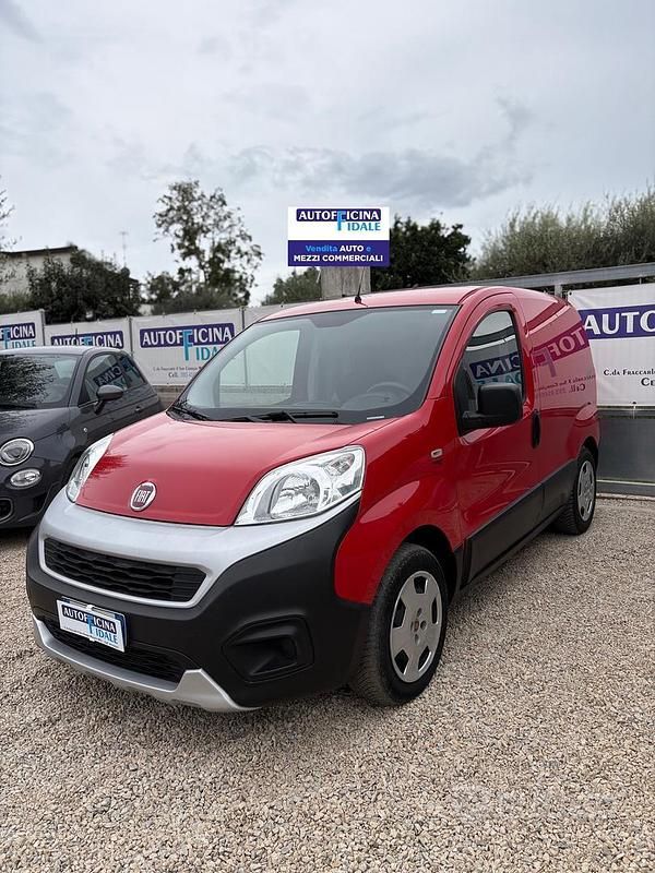 Usata Fiat Fiorino 95 CV (69 kW) 2018 Rosso Monovolume