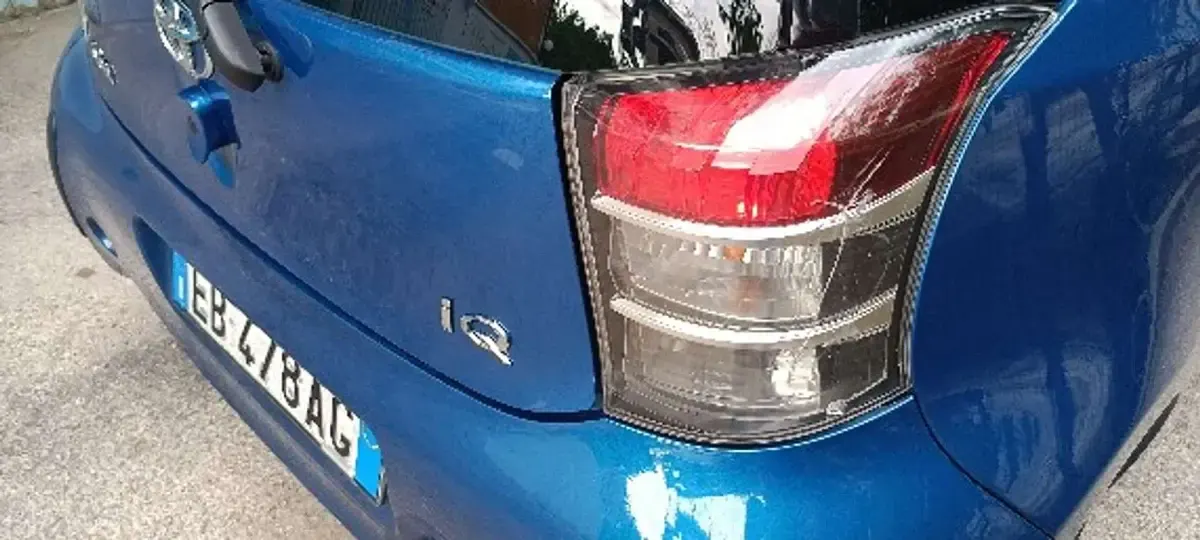 Usata Toyota iQ 68 CV (50 kW) 2012 Blu/azzurro Utilitaria