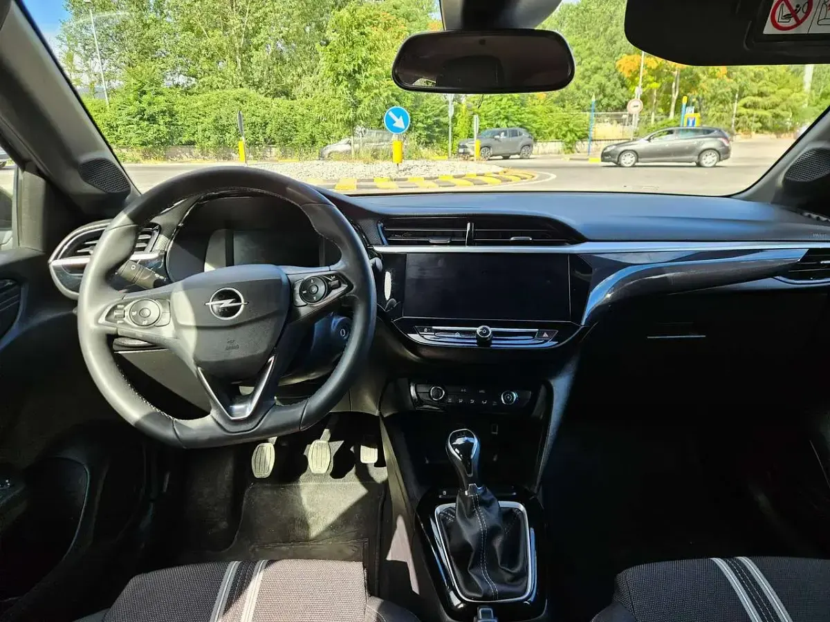 Usata Opel Corsa 75 CV (55 kW) 2024 Grigio/tetto nero Utilitaria