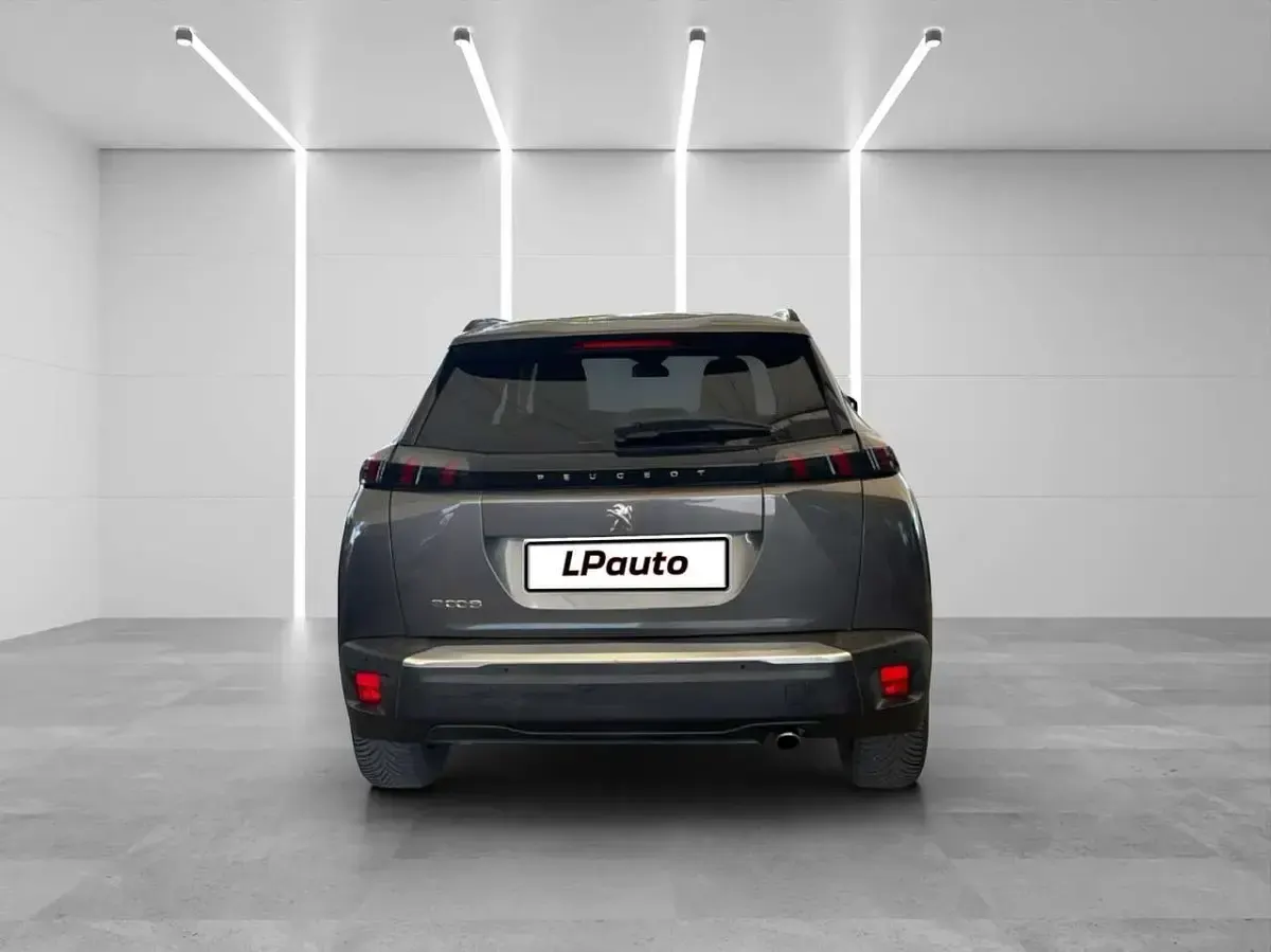 Usata Peugeot 2008 Allure 110 CV (80 kW) 2022 Grigio SUV