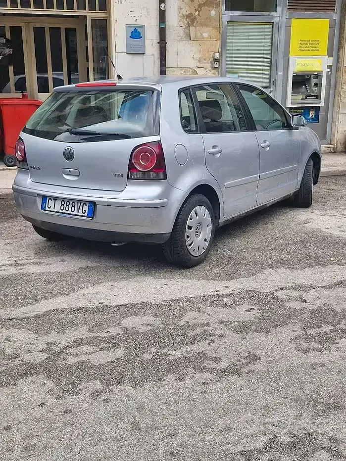 Usata VW Polo 80 CV (58 kW) 2005 Grigio Berlina