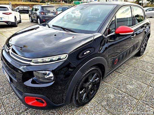 Usata Citroën C3 Shine 99 CV (72 kW) 2018 Nero Berlina