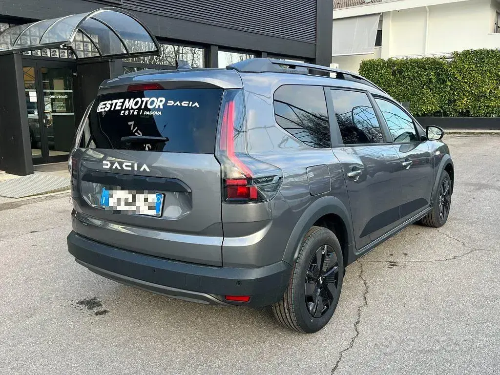 Nuova Dacia Jogger Expression 109 CV (80 kW) 2026 Grigio Monovolume