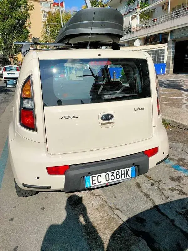 Usata Kia Soul 126 CV (92 kW) 2010 Beige SUV