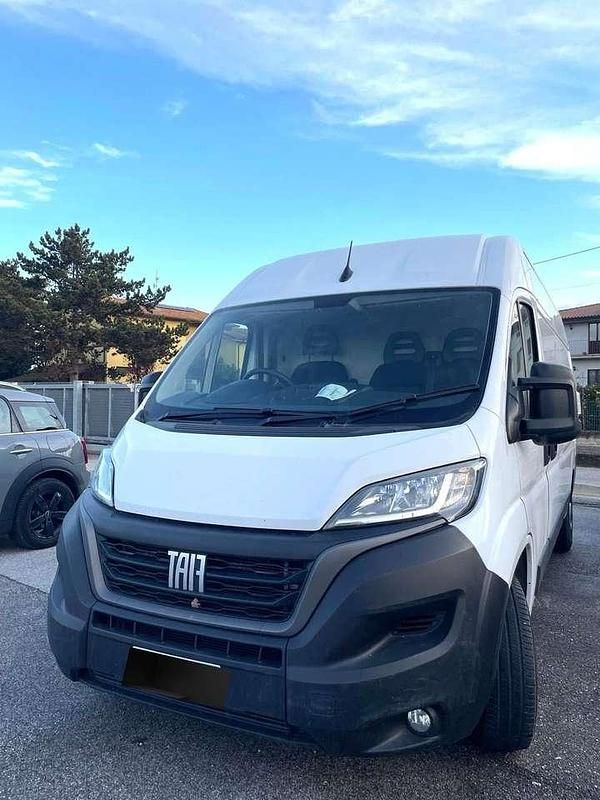 Bianco Usata 2023 Fiat Ducato Furgone | 22.000 € (Molto cara) - Immagine 1/4
