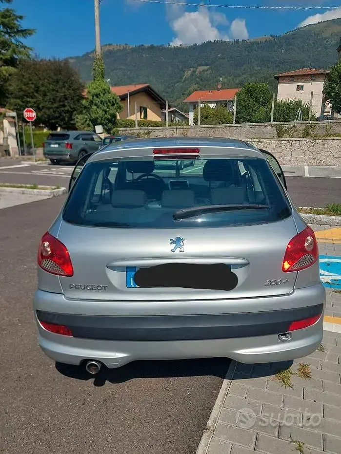 Usata Peugeot 206 60 CV (44 kW) 2011 Grigio Berlina