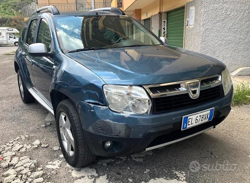 Usata Dacia Duster Lauréate 110 CV (80 kW) 2012 Blu SUV