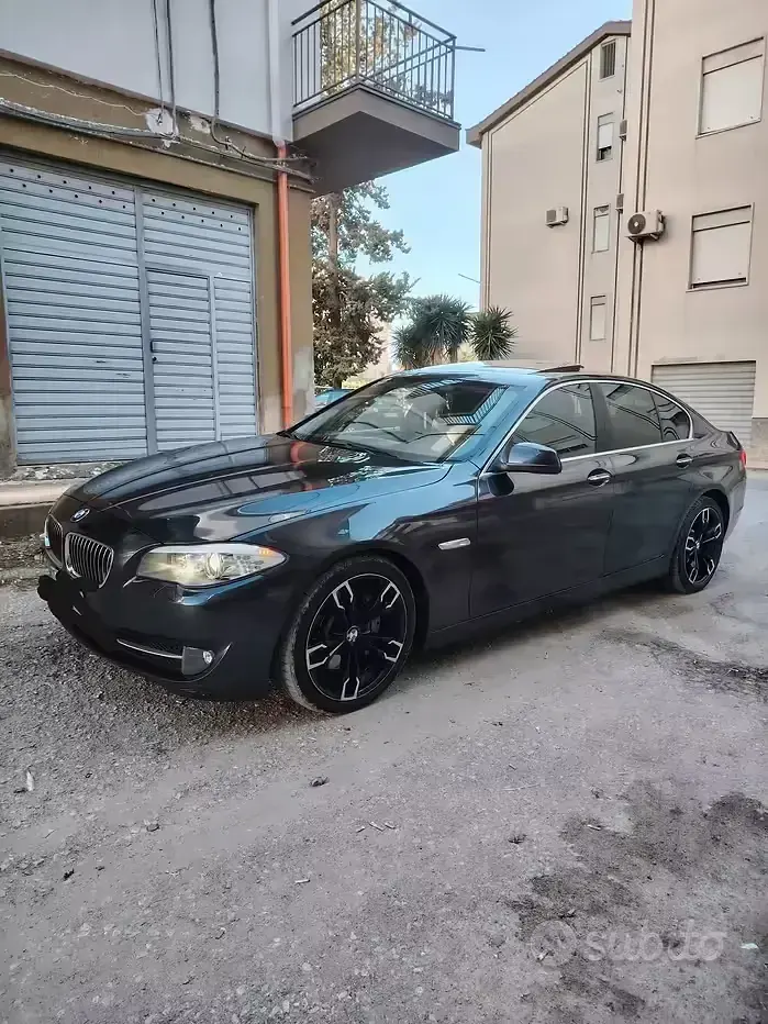Usata BMW 530 245 CV (180 kW) 2010 Nero Berlina
