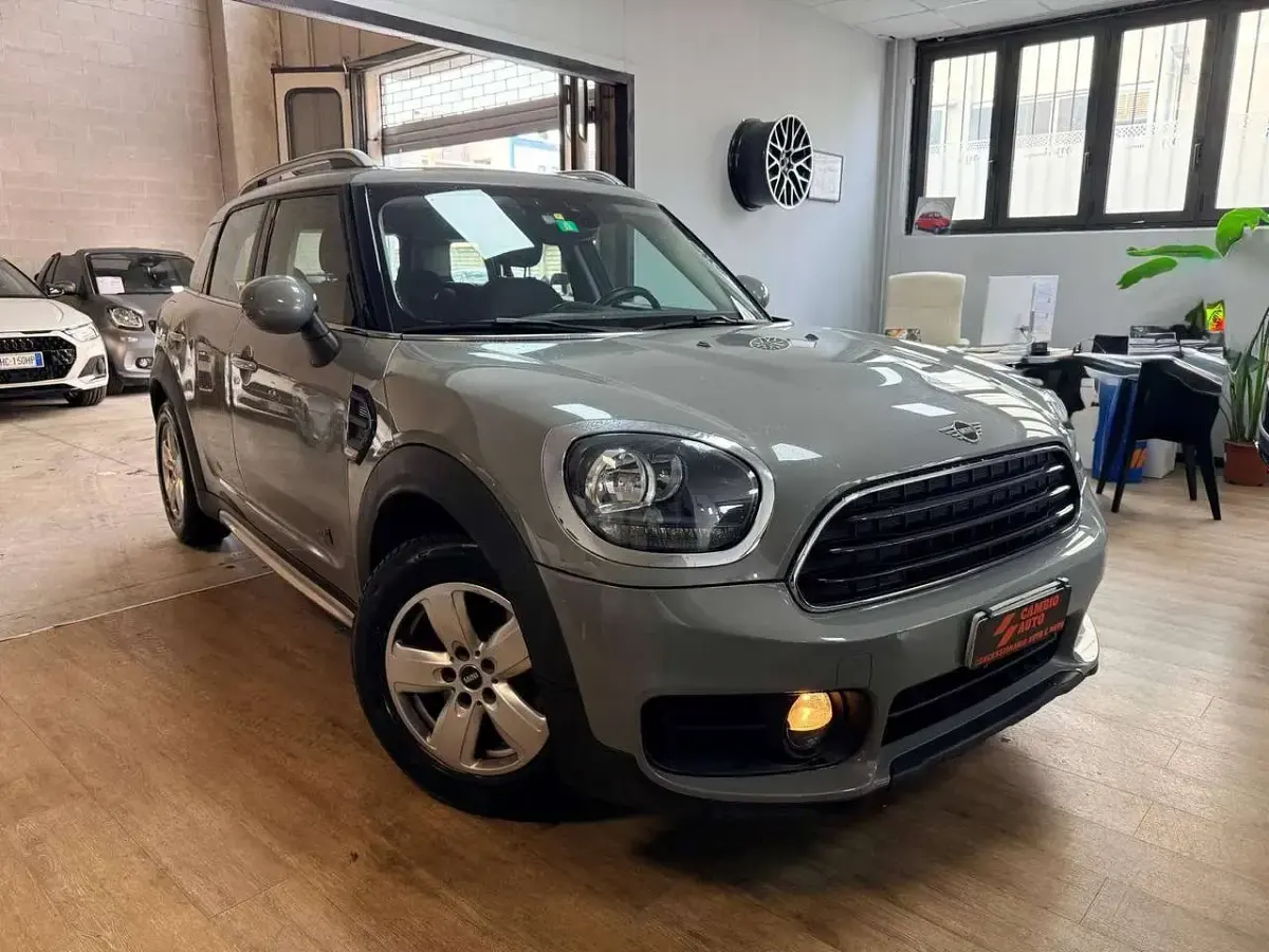 Second-hand Mini Cooper D Countryman 150 CP (110 kW) 2019 Gri SUV