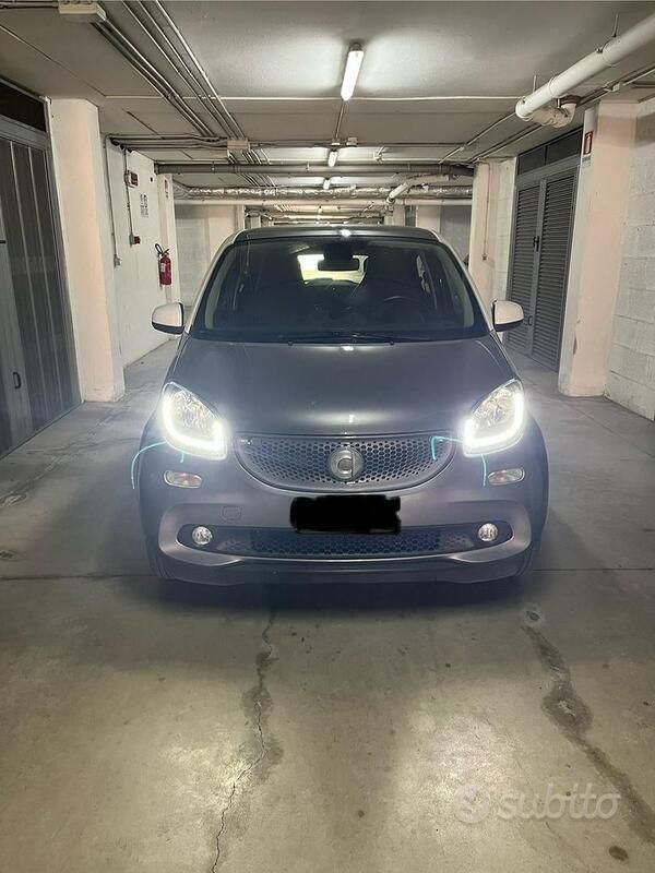 Usata Smart ForFour Prime 71 CV (52 kW) 2015 Grigio Utilitaria
