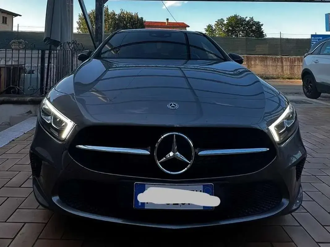 Usata Mercedes 180 116 CV (85 kW) 2019 Berlina