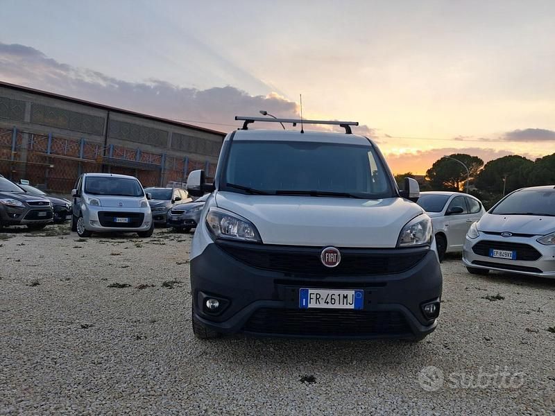 Usata Fiat Doblò 120 CV (88 kW) 2018 Bianco Monovolume