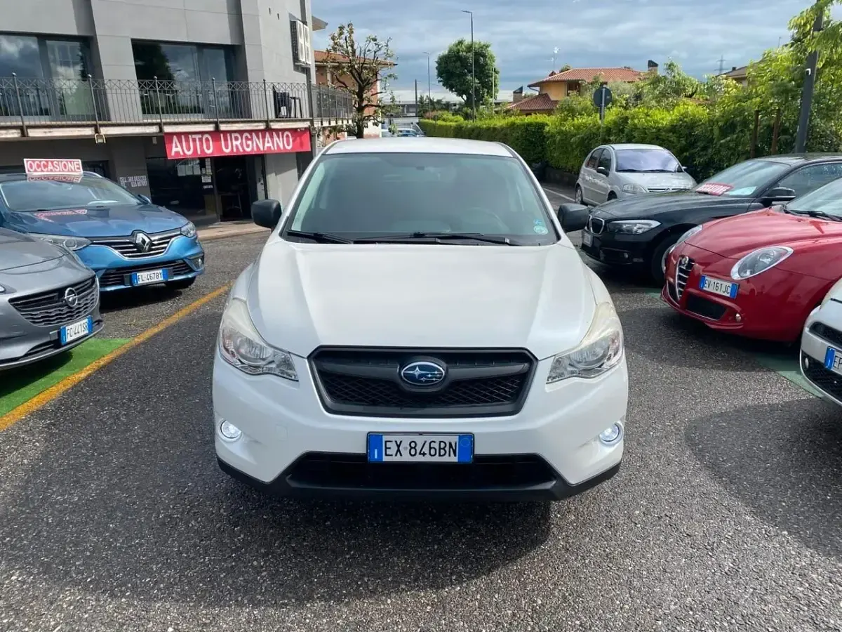 Usata Subaru XV Style 114 CV (83 kW) 2014 Bianco SUV