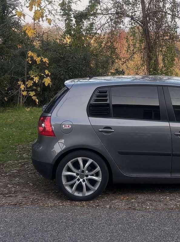 Usata VW Golf VI 105 CV (77 kW) 2009 Utilitaria