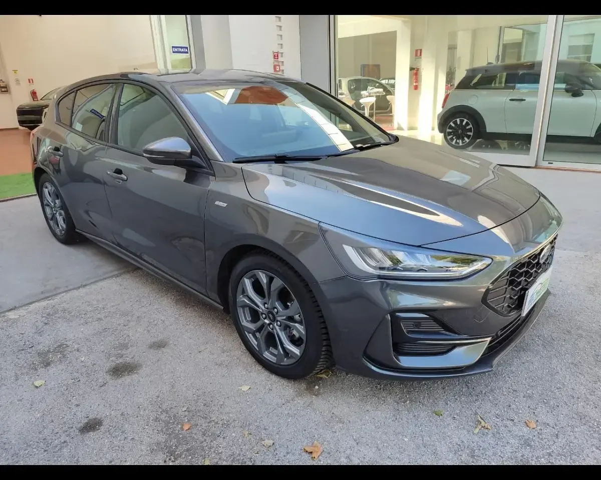 Usata Ford Focus ST-Line 125 CV (91 kW) 2025 Grigio Berlina