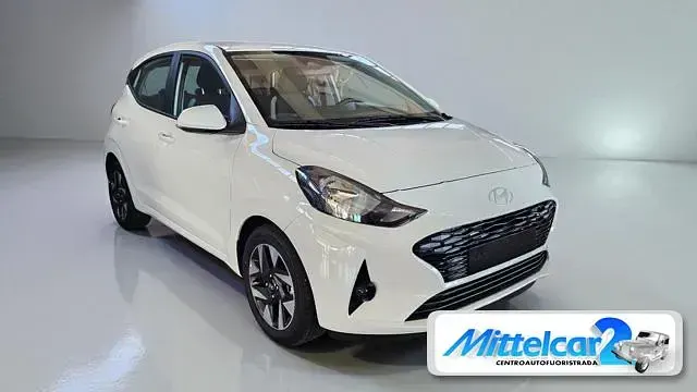 Nuova Hyundai i10 63 CV (46 kW) 2025 Grigio scuro metallizzato Utilitaria