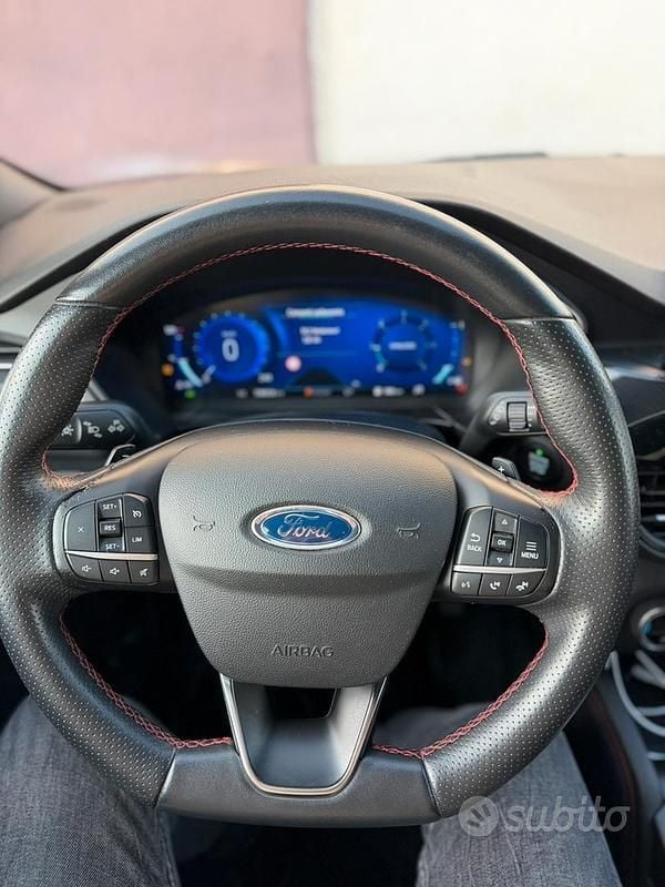 Usata Ford Kuga ST-Line X 120 CV (88 kW) 2021 Nero SUV