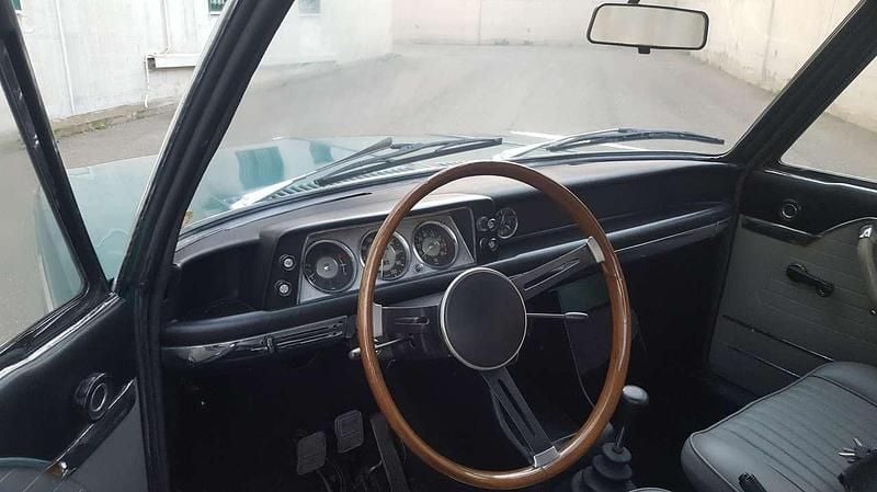 Usata BMW 1600 105 CV (77 kW) 1967 Verde scuro Berlina